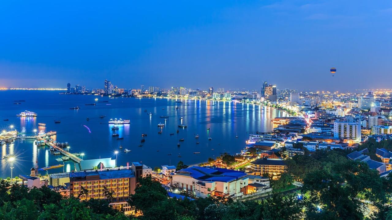 View Talay 1B Holidays Pattaya Eksteriør billede